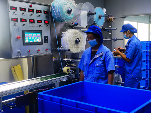 傳統老黑膏藥代加工生產膏藥廠家多少起做? 傳統老黑膏藥代加工生產膏藥廠家多少起做?